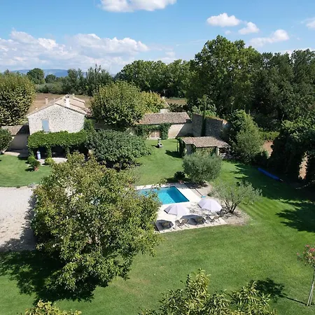Prestigious Mas: Countryside Retreat Near Avignon With Pool Holiday home
