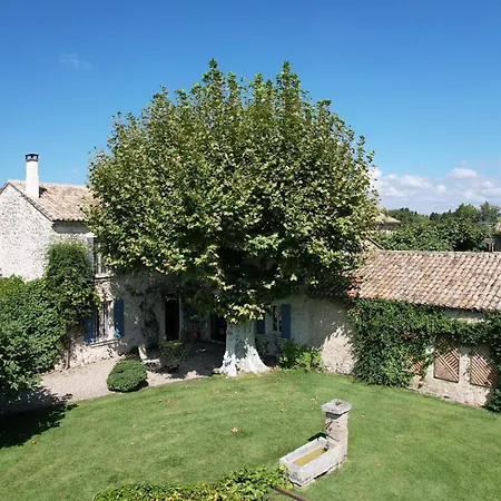 Holiday home Prestigious Mas: Countryside Retreat Near Avignon With Pool