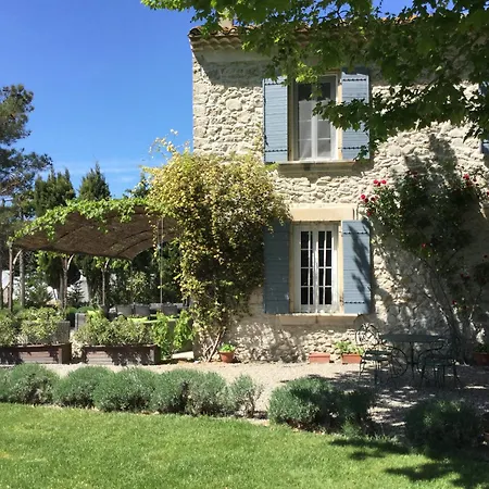 Prestigious Mas: Countryside Retreat Near Avignon With Pool Holiday home