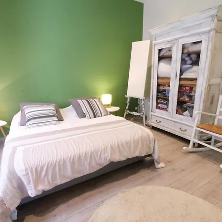 Holiday home Prestigious Mas: Countryside Retreat Near Avignon With Pool *