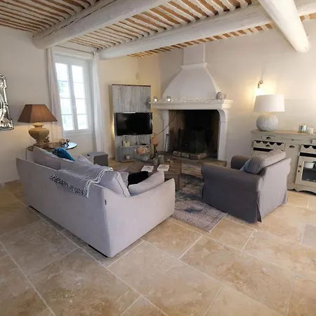 Prestigious Mas: Countryside Retreat Near Avignon With Pool Holiday home *