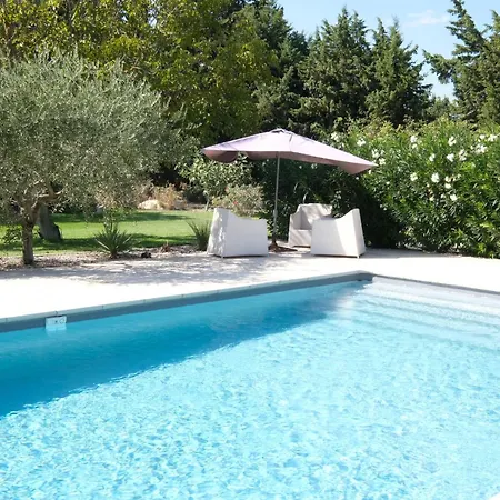 Holiday home Prestigious Mas: Countryside Retreat Near Avignon With Pool Caumont-sur-Durance